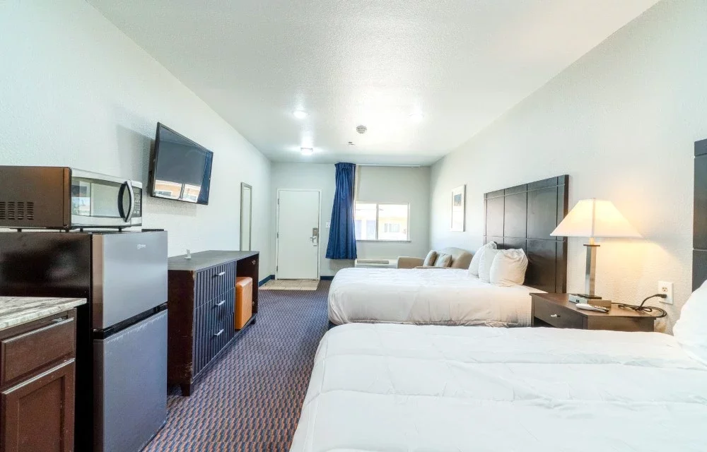 Atria Inn & Suites (Kitchenette)