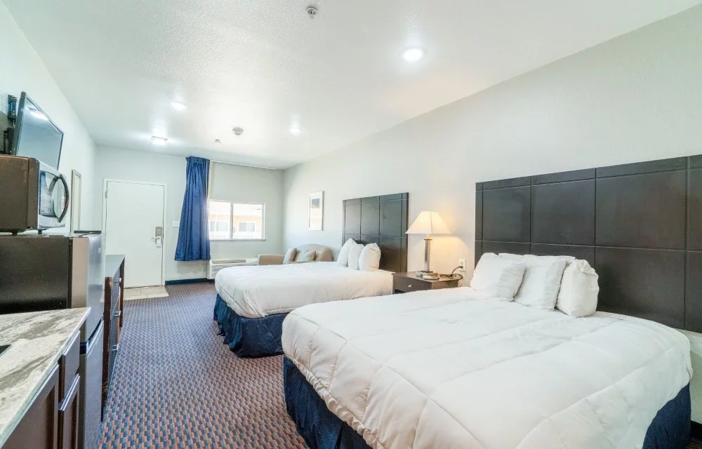 Atria Inn & Suites (Kitchenette)